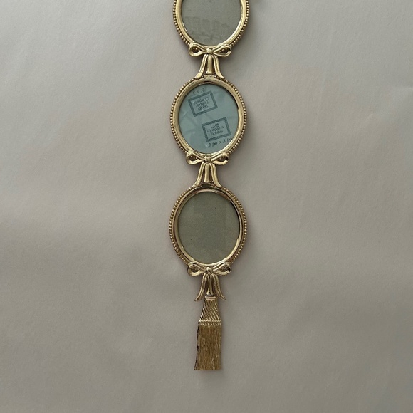 Bombay Company Gold Metal Bow & Tassel 3 Oval Frame Tiered Picture Frames Brass - Picture 5 of 9